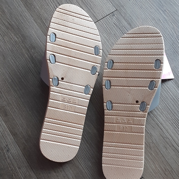 Ladies shoes - Picture 3 of 3